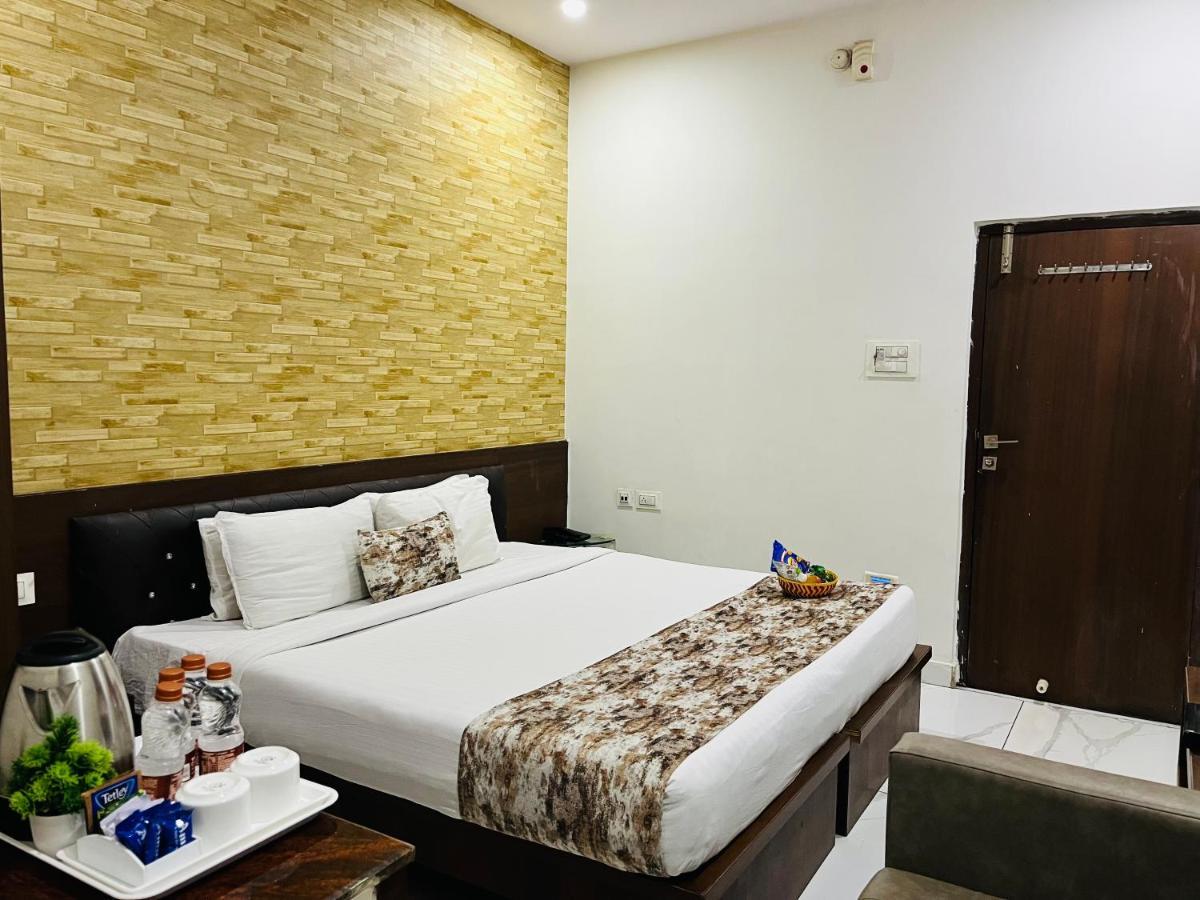 Hotel Plaza Hyderabad Airport Zone Shamshabad Exterior foto